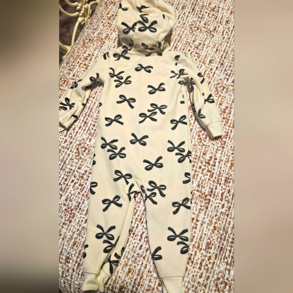 Girls Carters Sleeper NWT - Picture 2 of 3